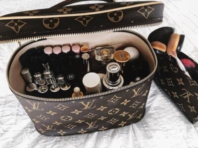 louis-vuitton-makeup-bag