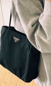 prada-tote-bag