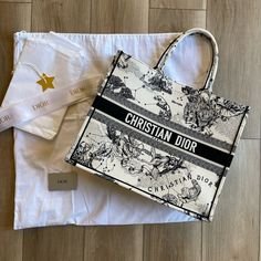 christian-dior-tote-bag